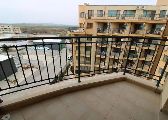 Lejlighed Amadeus 5 - Menada *